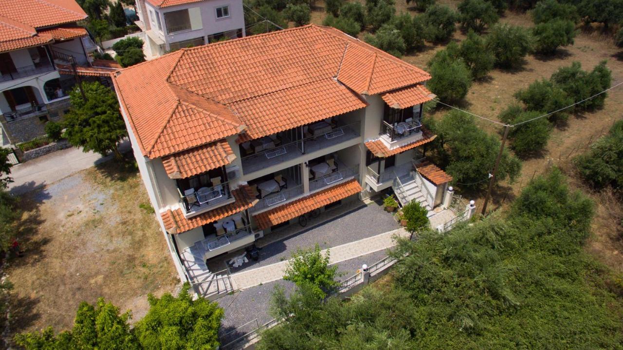 Theano Apartments Stoúpa Buitenkant foto