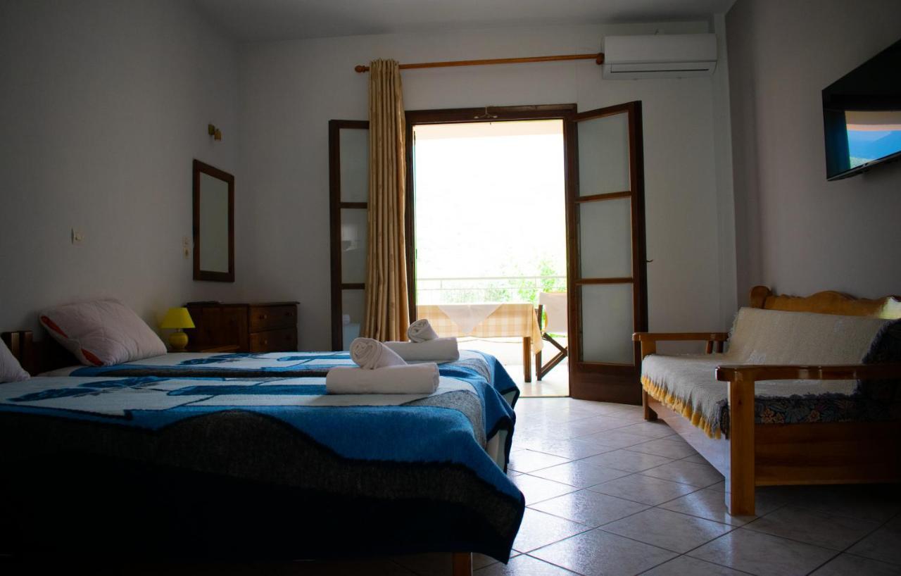 Theano Apartments Stoúpa Buitenkant foto